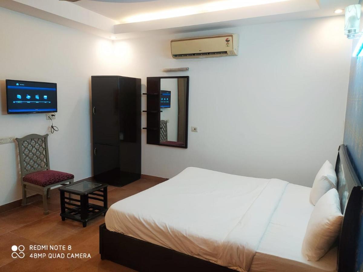 Hotel Delhi Airport Plaza Igi Airport New Delhi Exterior photo