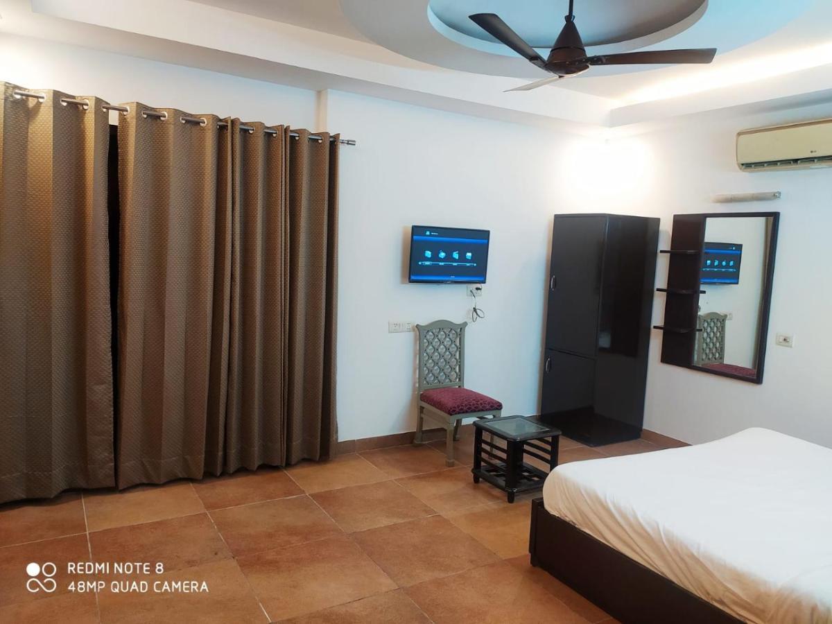 Hotel Delhi Airport Plaza Igi Airport New Delhi Exterior photo