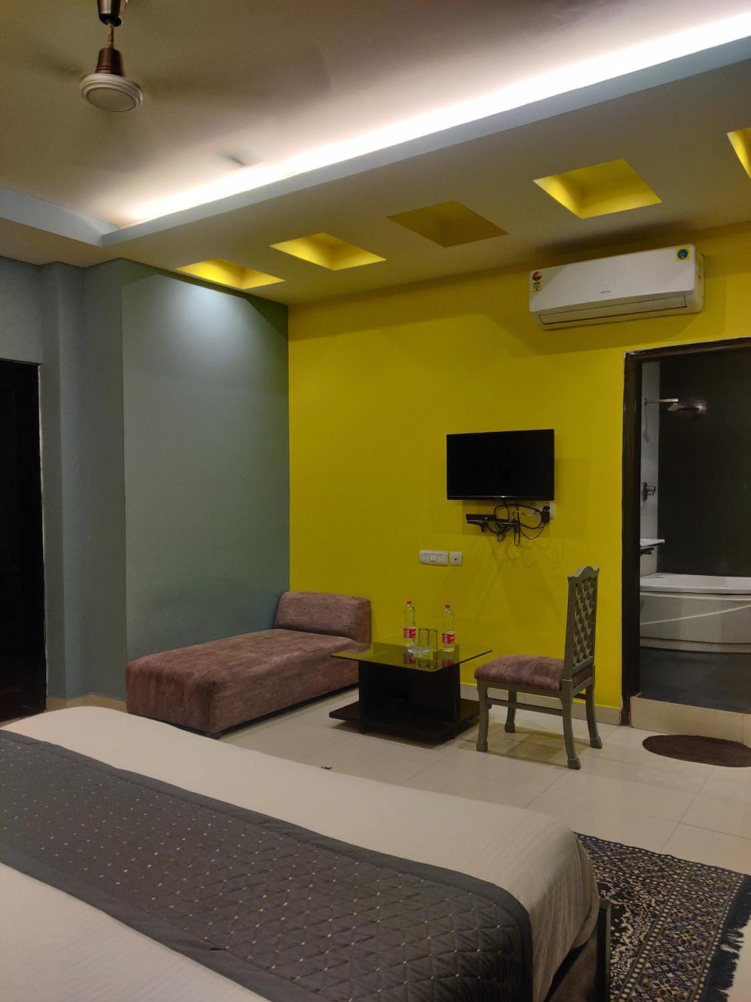 Hotel Delhi Airport Plaza Igi Airport New Delhi Exterior photo