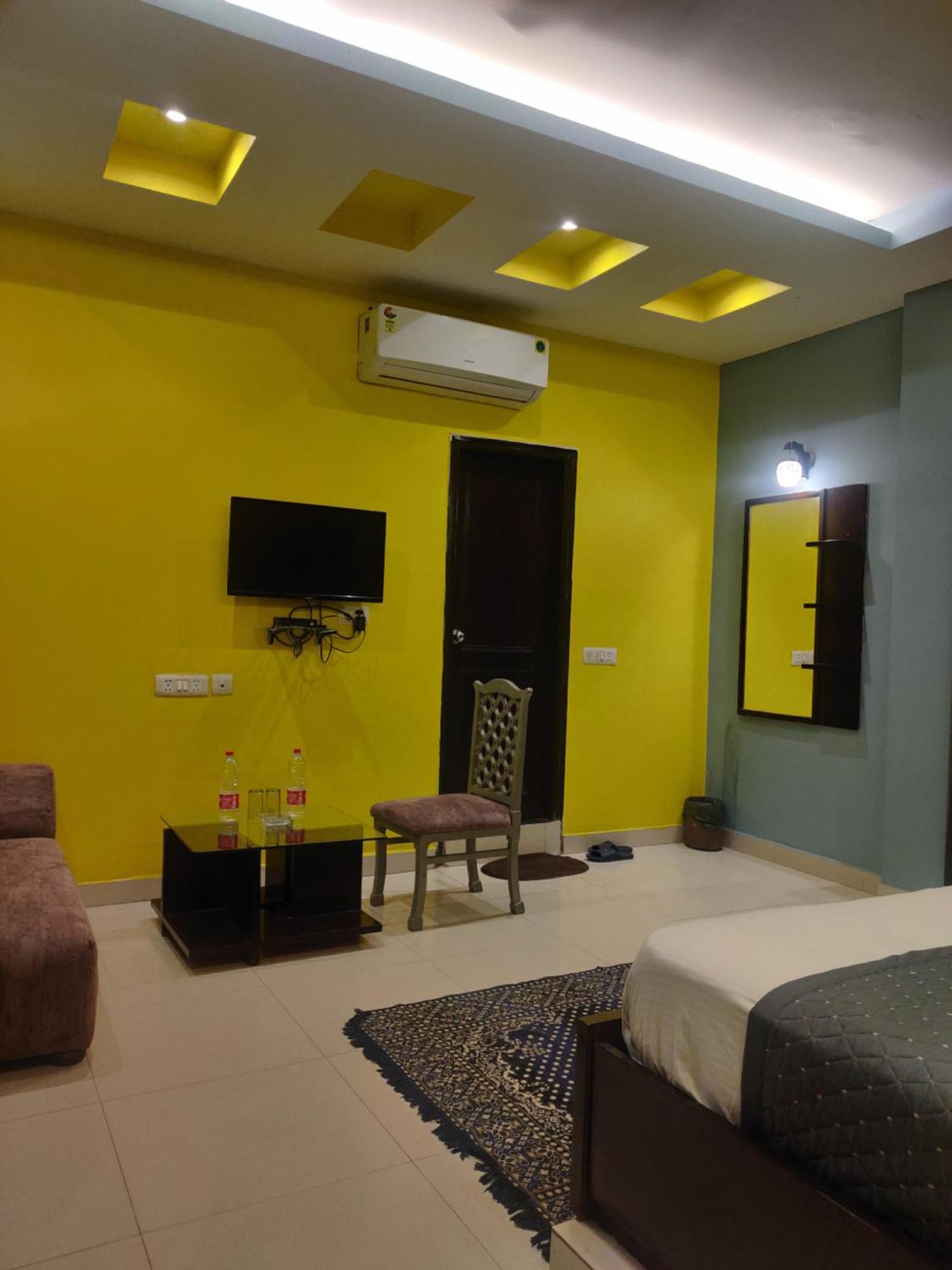 Hotel Delhi Airport Plaza Igi Airport New Delhi Exterior photo