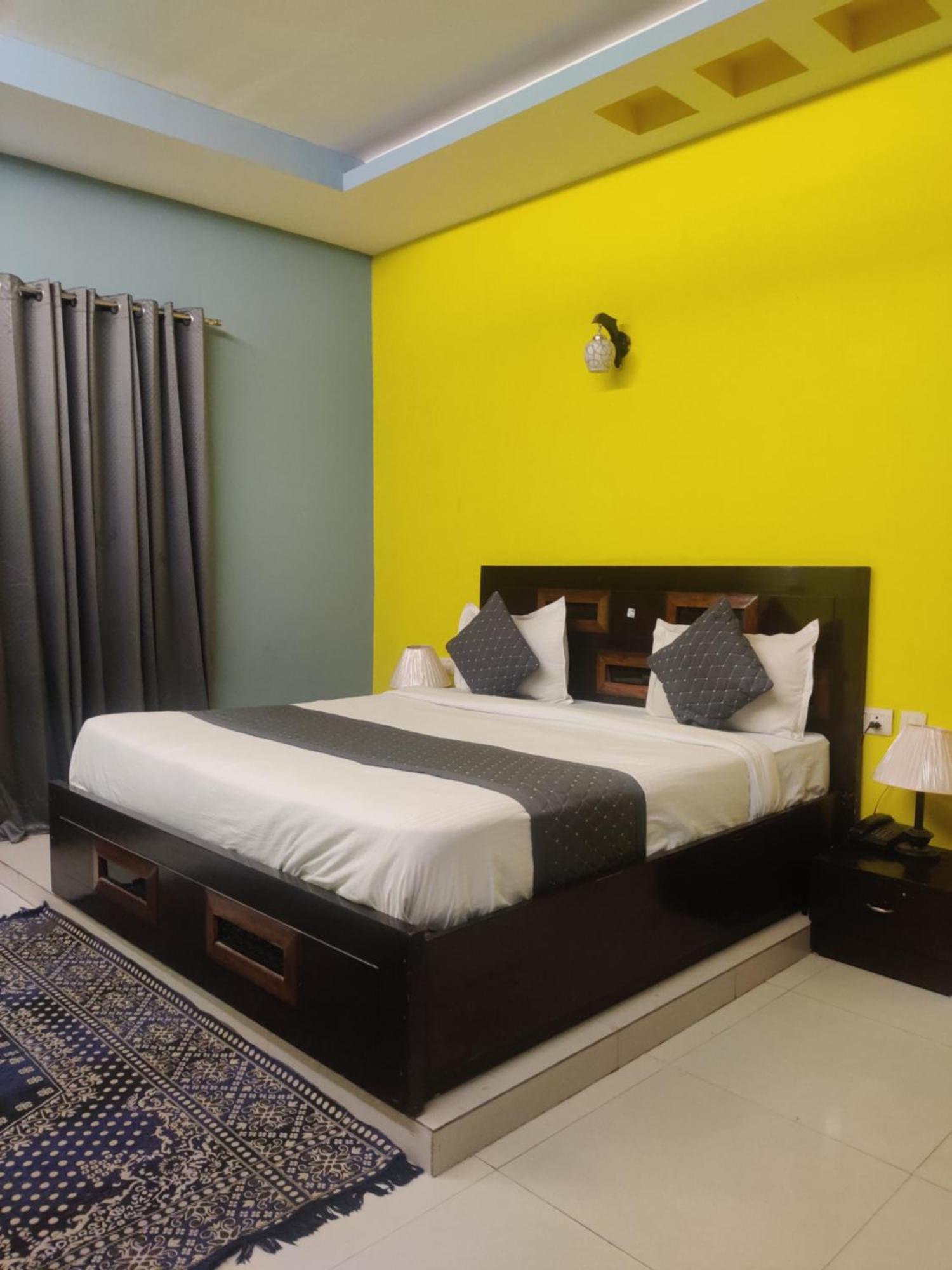 Hotel Delhi Airport Plaza Igi Airport New Delhi Exterior photo