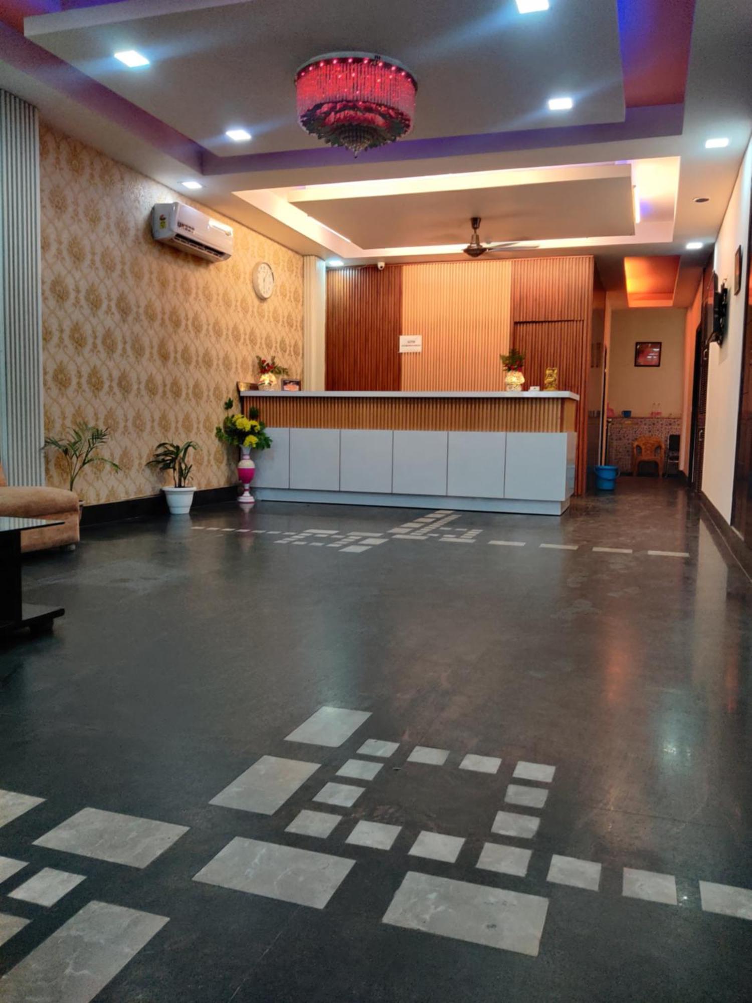 Hotel Delhi Airport Plaza Igi Airport New Delhi Exterior photo