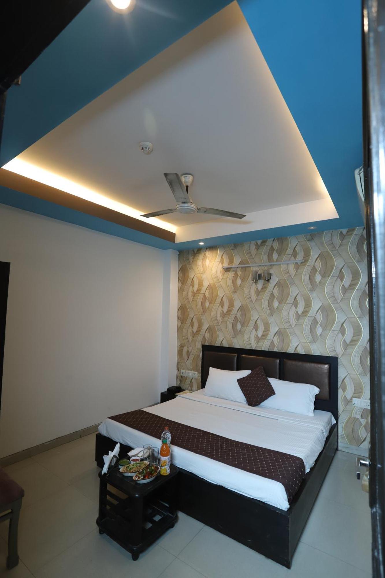Hotel Delhi Airport Plaza Igi Airport New Delhi Exterior photo